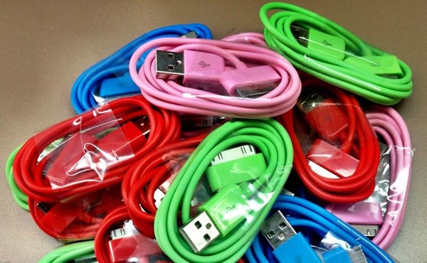 LiewCF giveaway colour iPhone cables