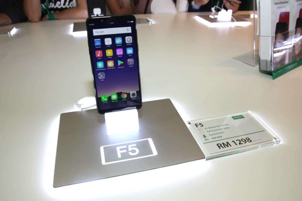 OPPO F5