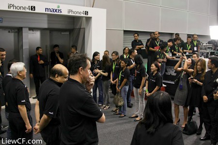 Maxis iphone4s launch 16